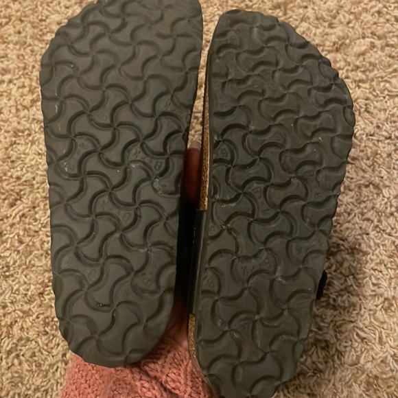 Sandals - Picture 3 of 3